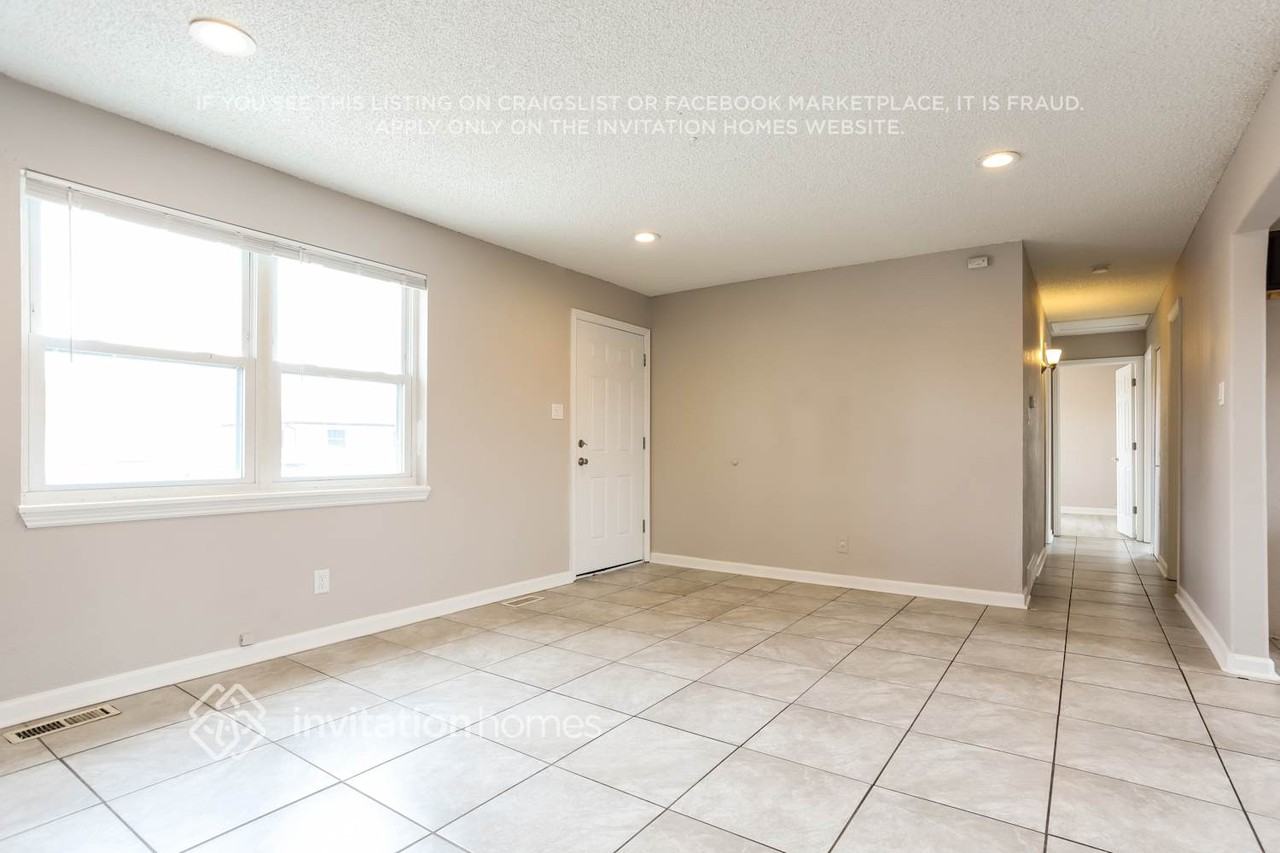 5539 Yost Ct - Photo 3 of 14