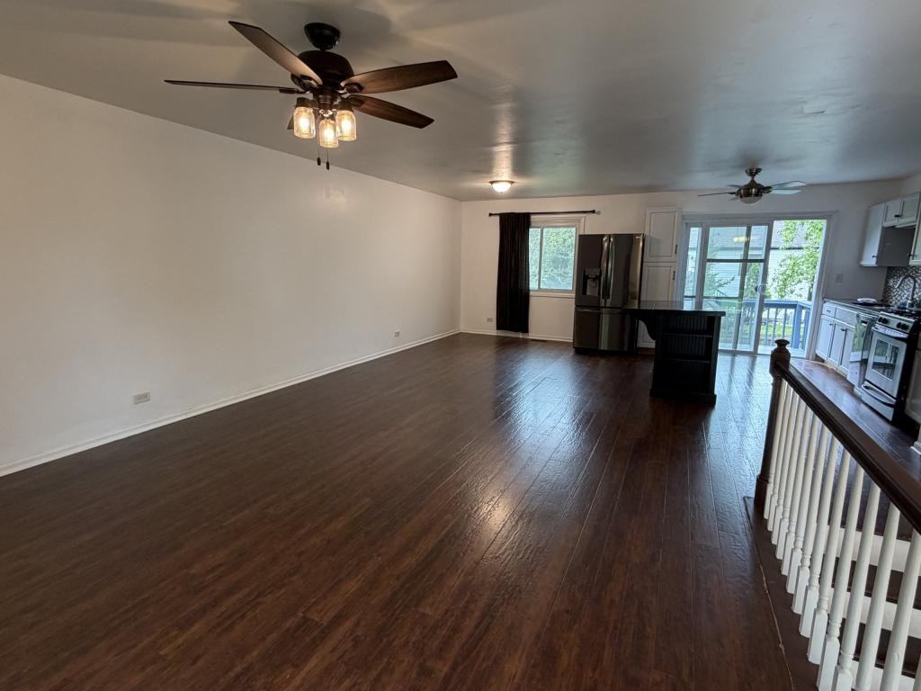 284 Hill Ave - Photo 4 of 38