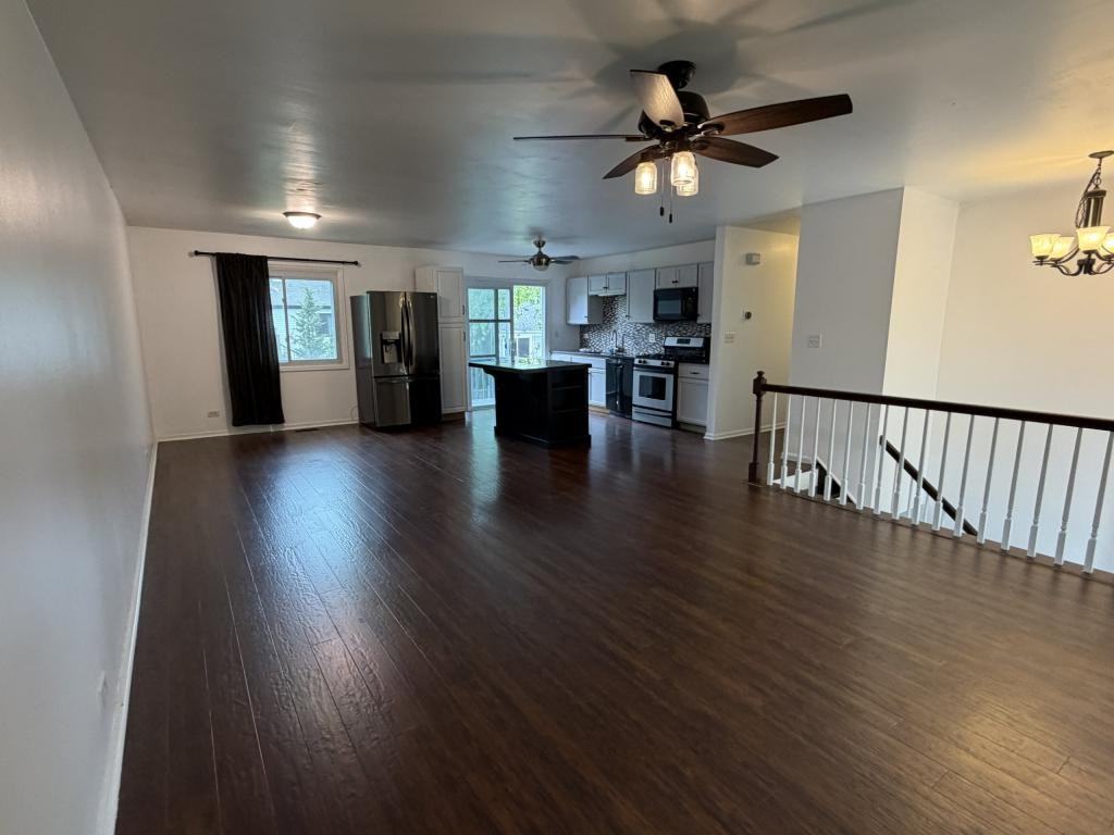 284 Hill Ave - Photo 5 of 38