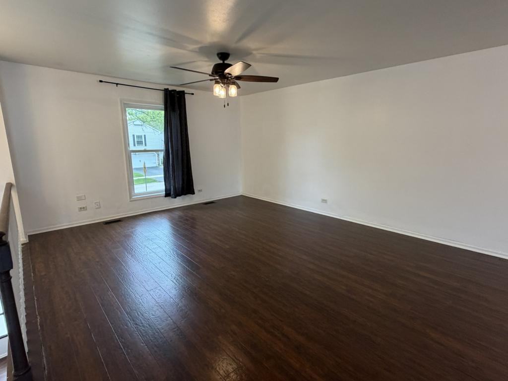 284 Hill Ave - Photo 7 of 38