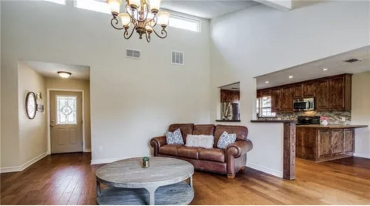 5608 Jamaica Circle - Photo 7 of 23