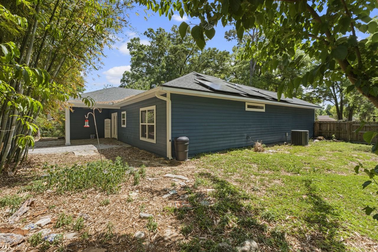 25726 Southwestavenue - Photo 2 of 15
