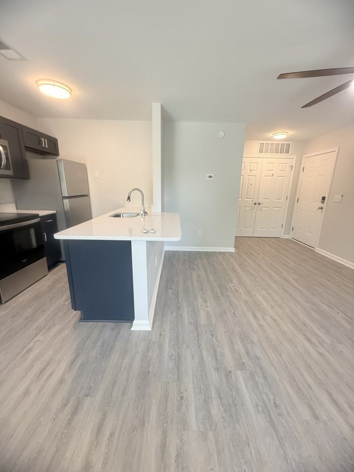 803 6th Ave S #D - Photo 7 of 15