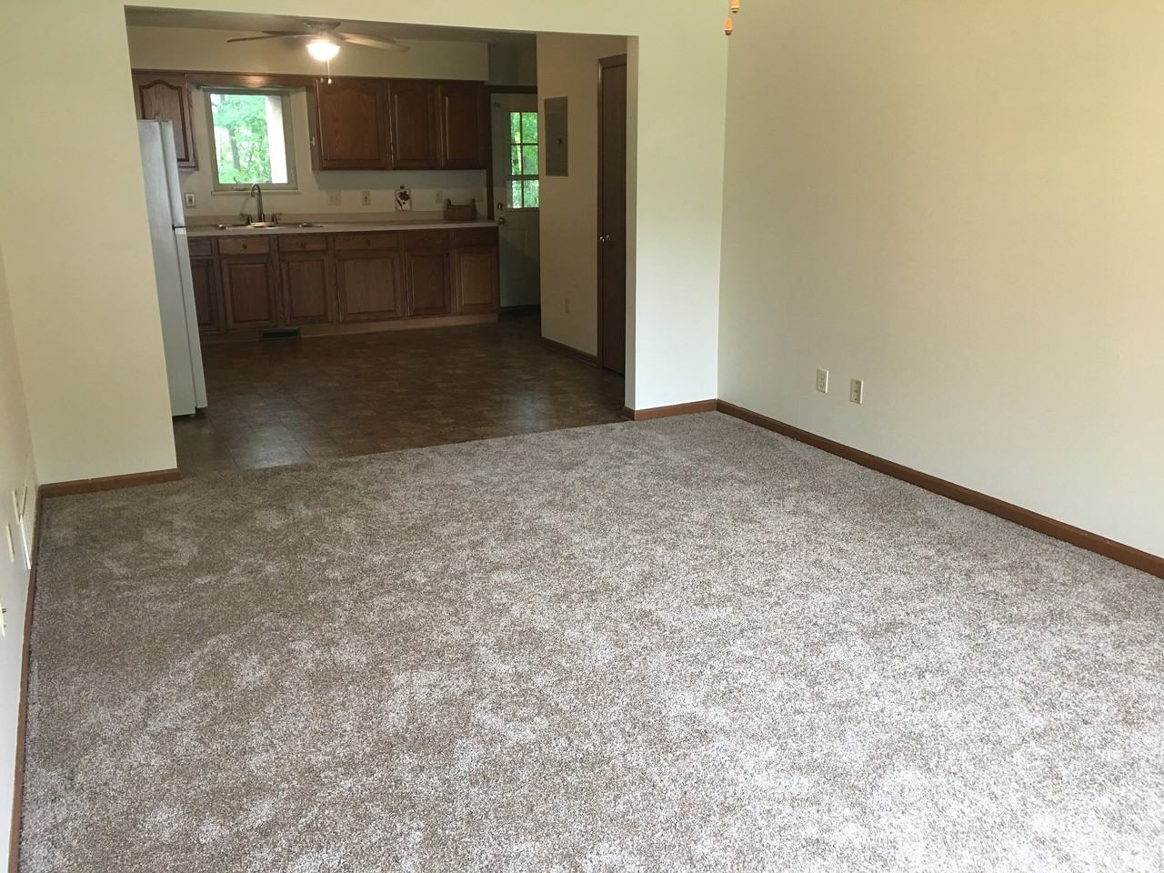 334 Oakdale Circle - Photo 7 of 11