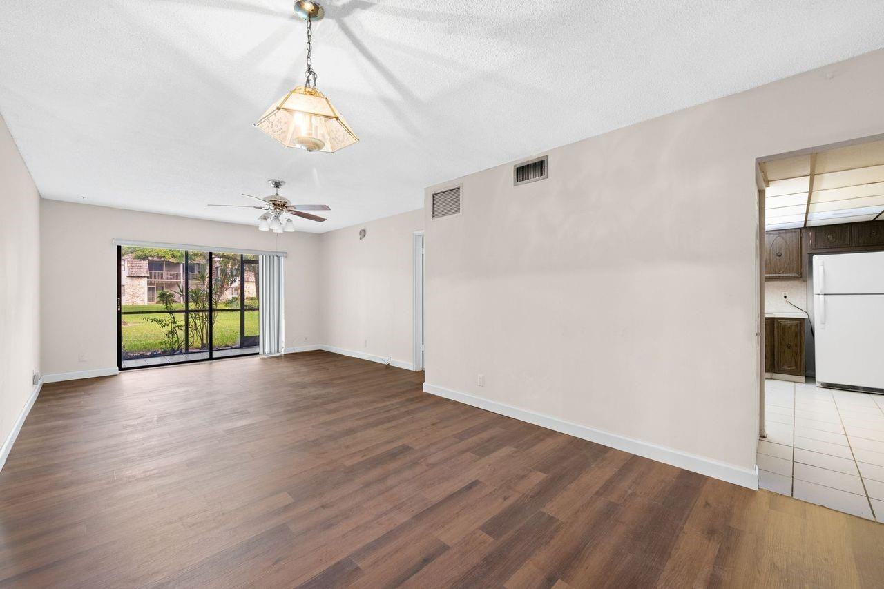 3101 Oakland Shores Drive #H108 - Photo 3 of 5