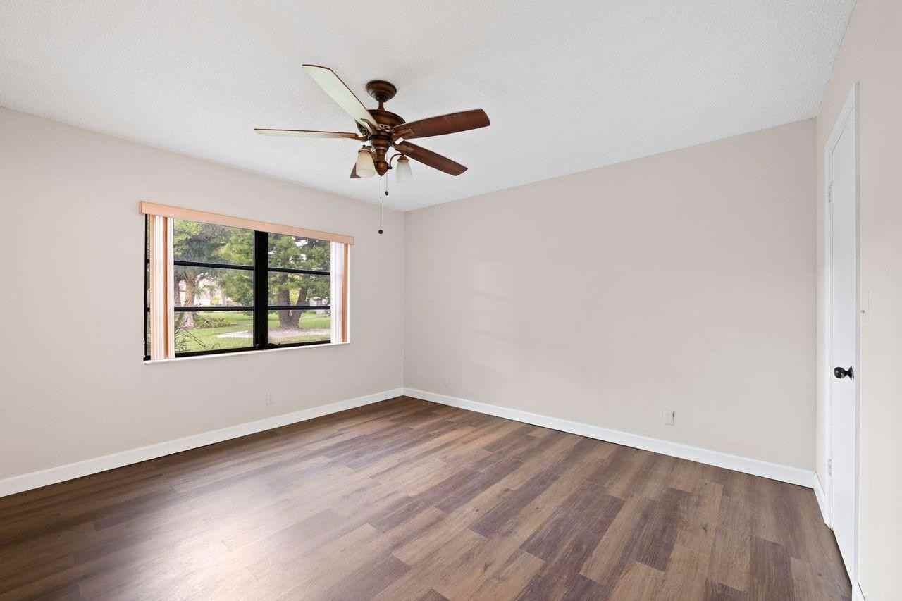 3101 Oakland Shores Drive #H108 - Photo 4 of 5