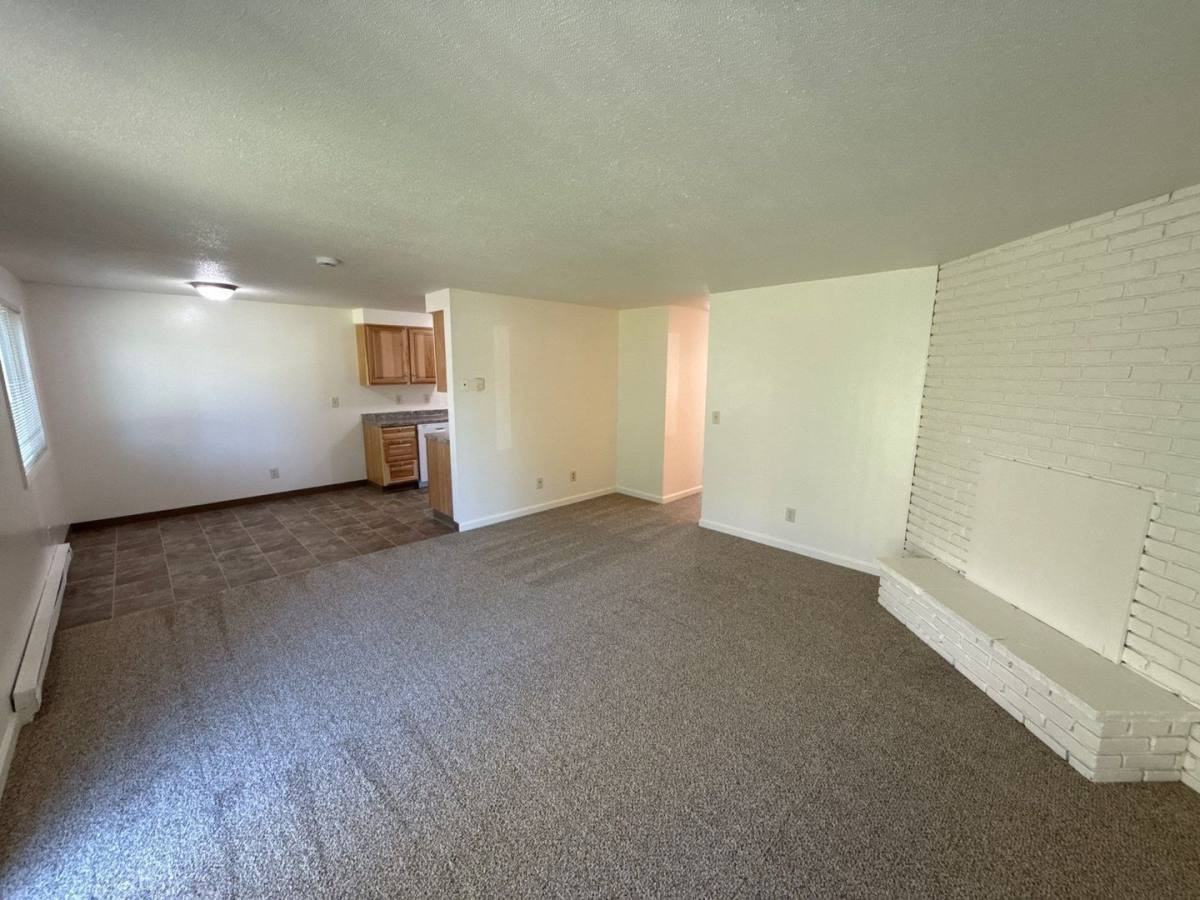3807 Iberis St Ne - Photo 3 of 10