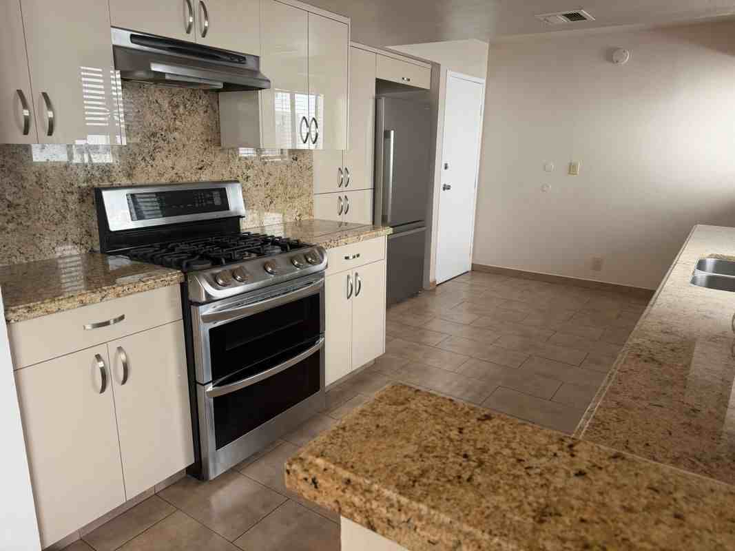 13203 Vanowen St - Photo 2 of 9