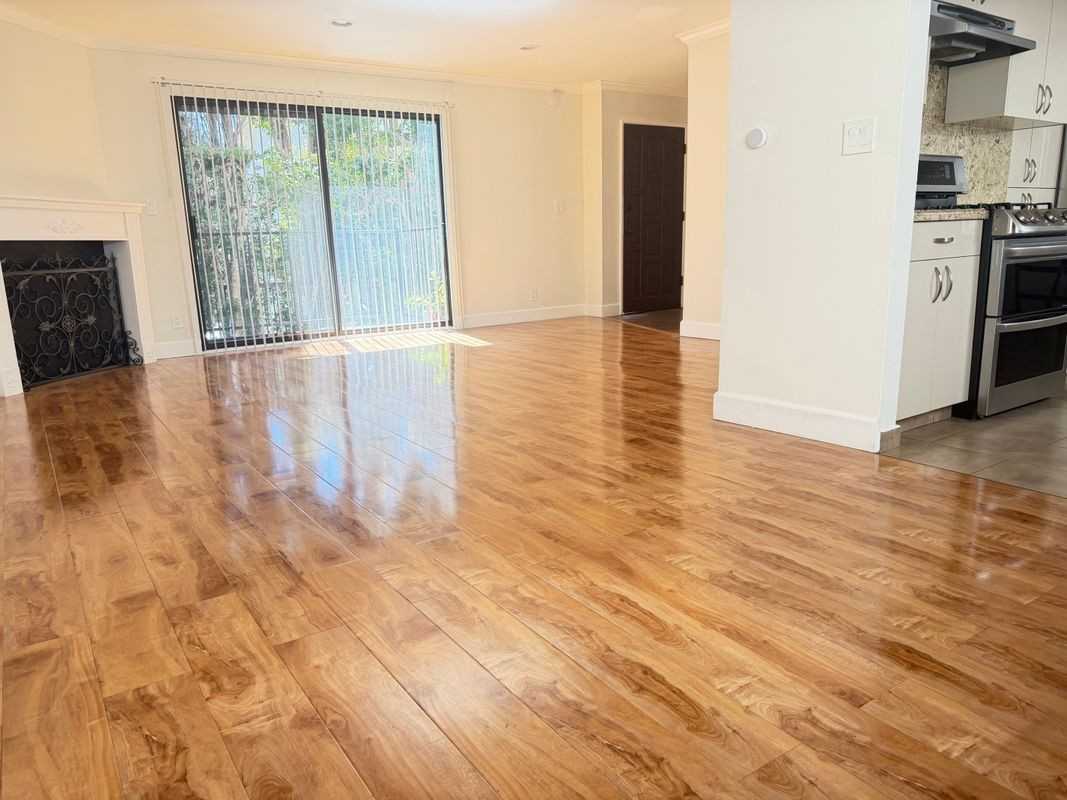 13203 Vanowen St - Photo 3 of 9