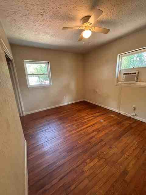1901 N Kepler Rd - Photo 5 of 7