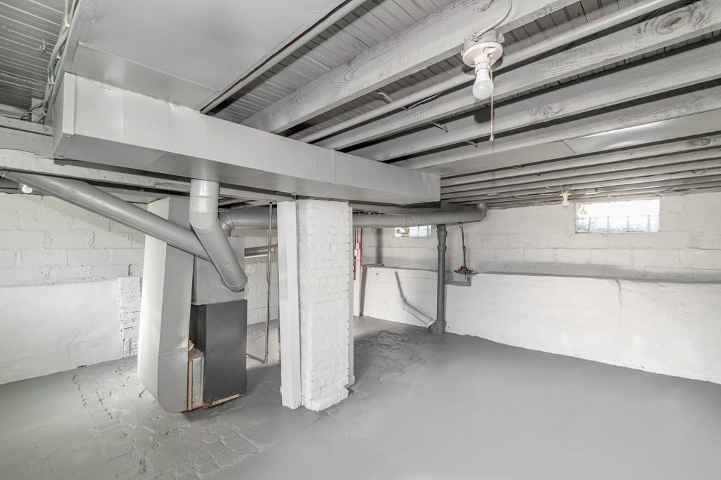 2137 26th St Ne - Photo 3 of 16