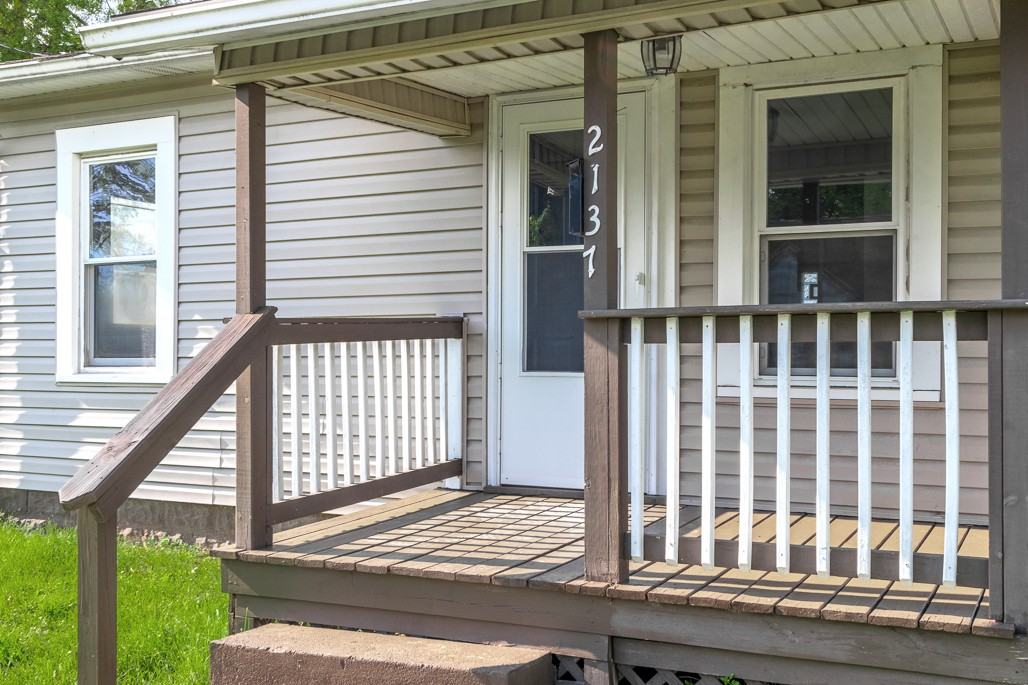 2137 26th St Ne - Photo 5 of 16