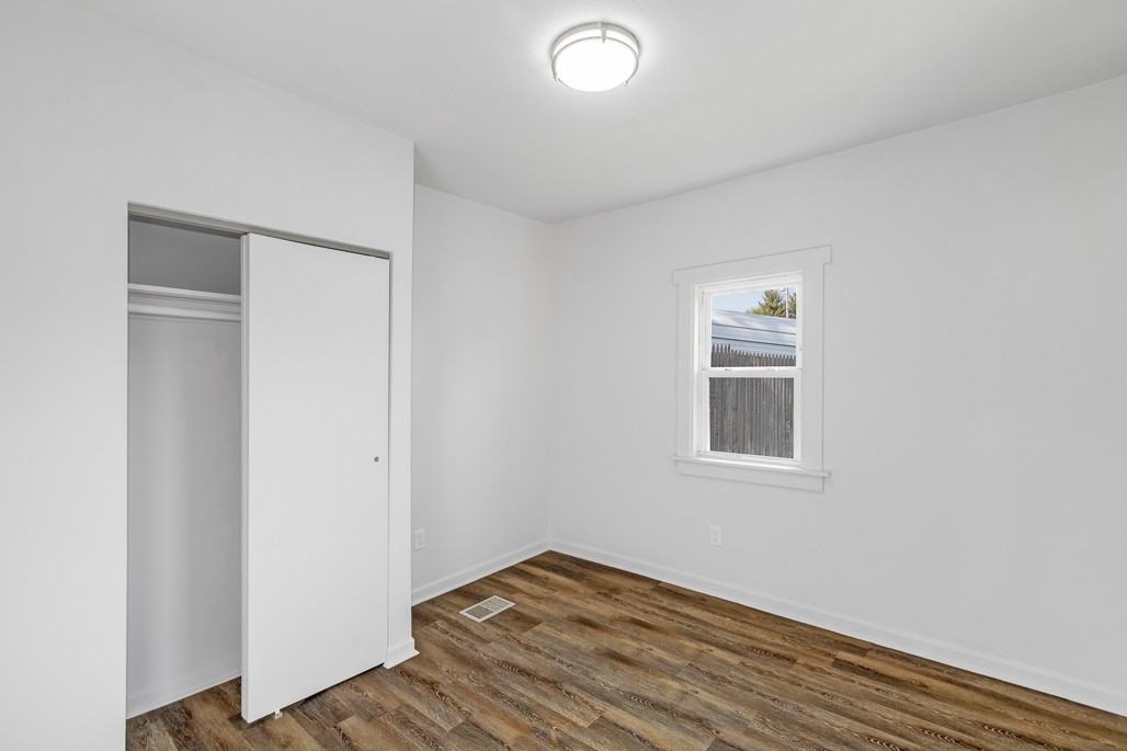 2137 26th St Ne - Photo 6 of 16