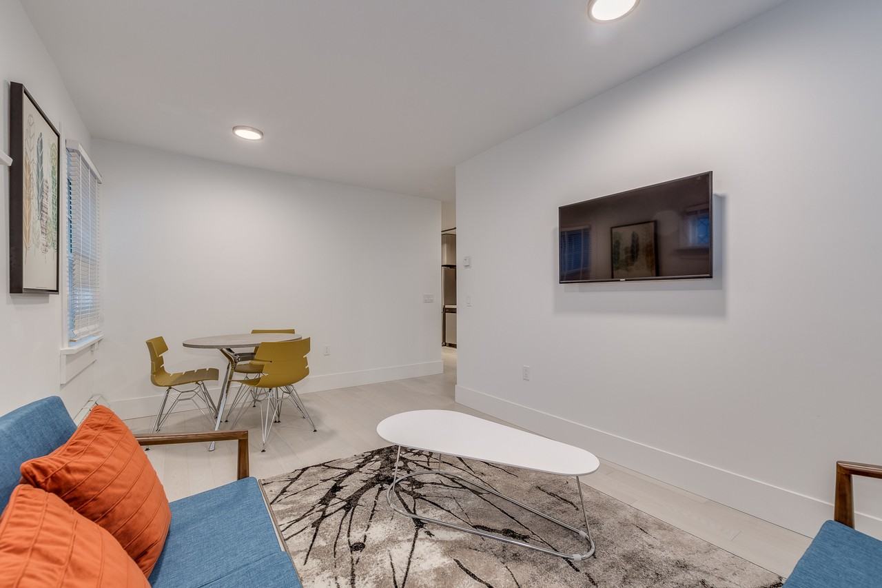 1425 Haro Street - Photo 7