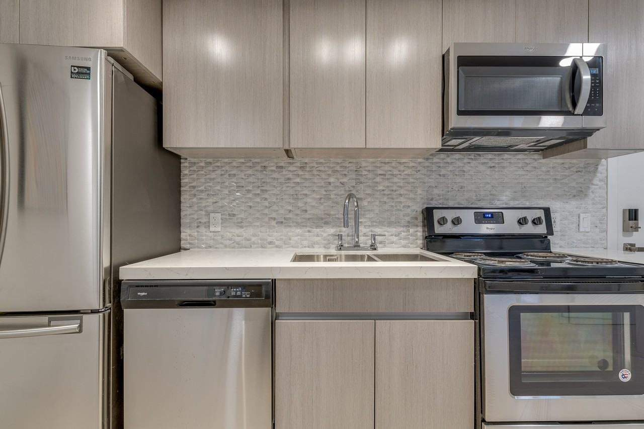 1425 Haro Street - Photo 12