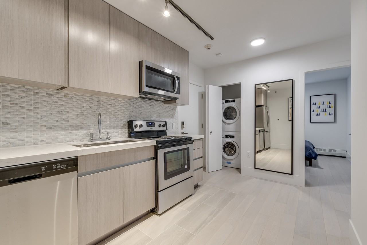1425 Haro Street - Photo 13