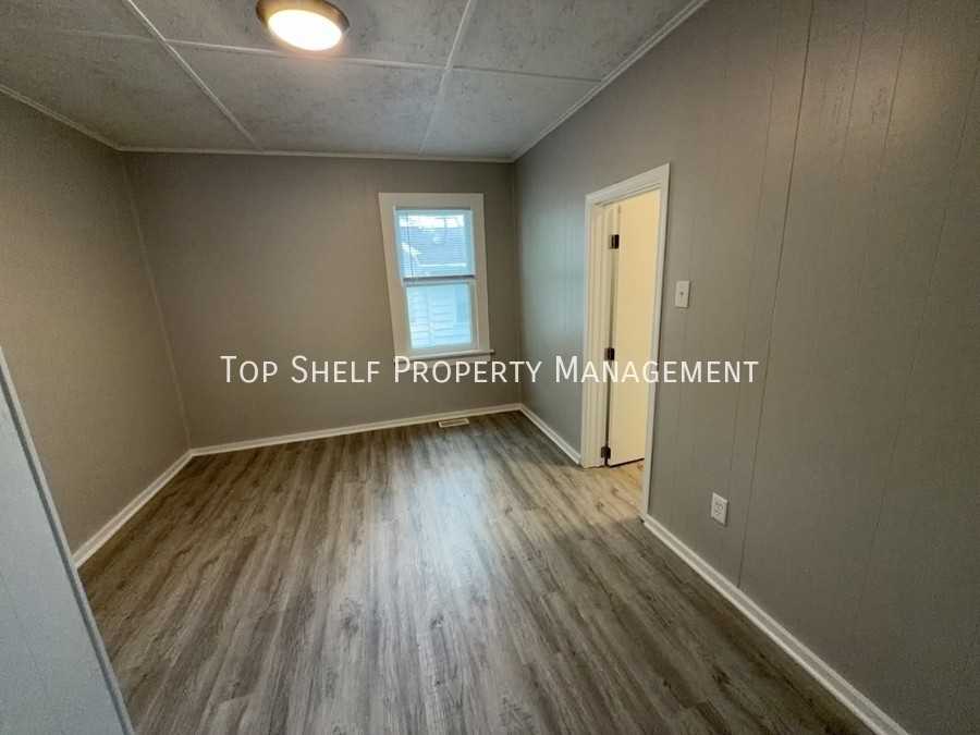 3632 Cambridge St - Photo 3 of 9