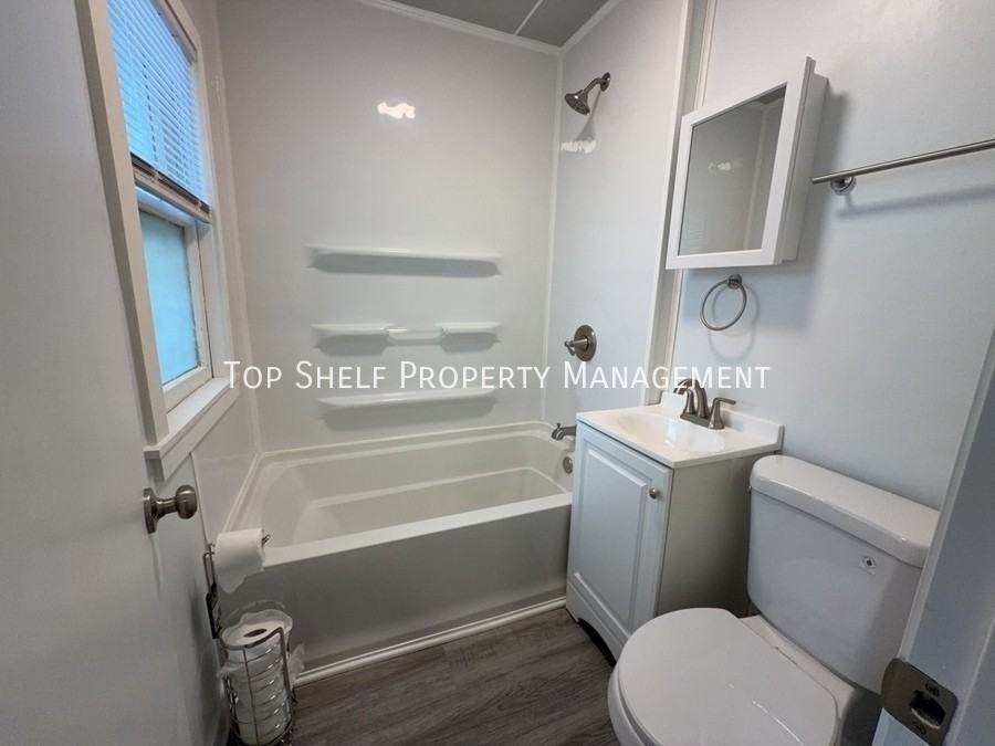 3632 Cambridge St - Photo 5 of 9