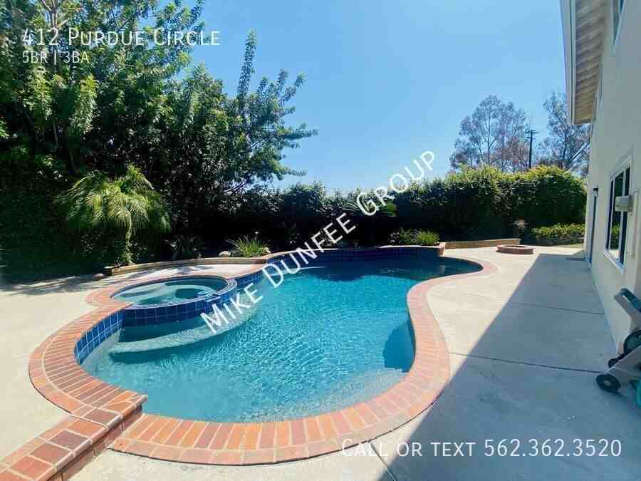 412 Purdue Cir - Photo 3 of 47