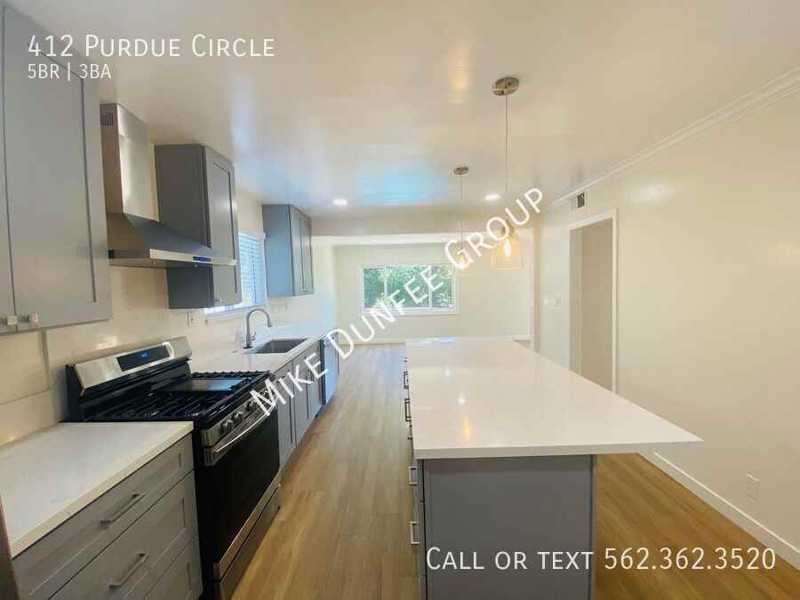 412 Purdue Cir - Photo 4 of 47