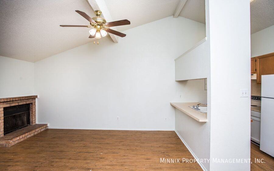 128 N Troy Ave #B - Photo 5 of 5