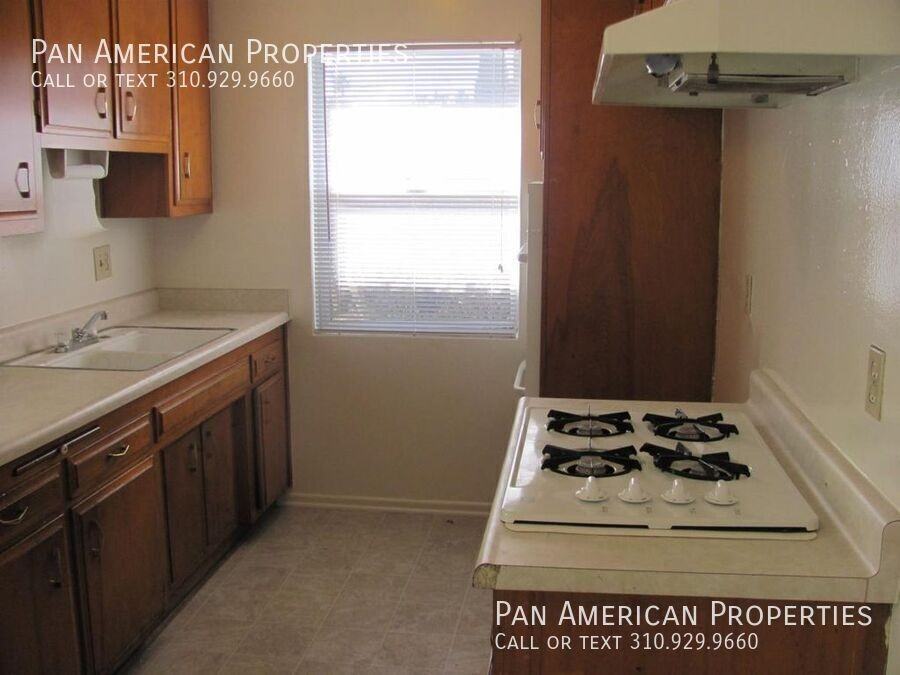 3523 W Mungall Dr #1 - Photo 3 of 9