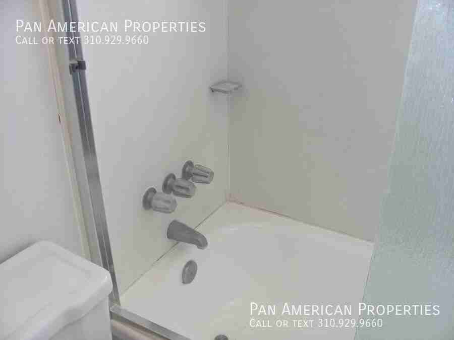 3523 W Mungall Dr #1 - Photo 6 of 9