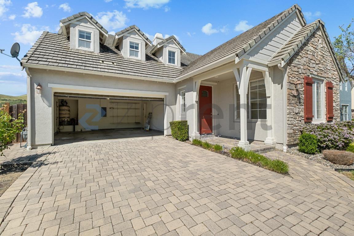 4277 Bromley Ct - Photo 5 of 41