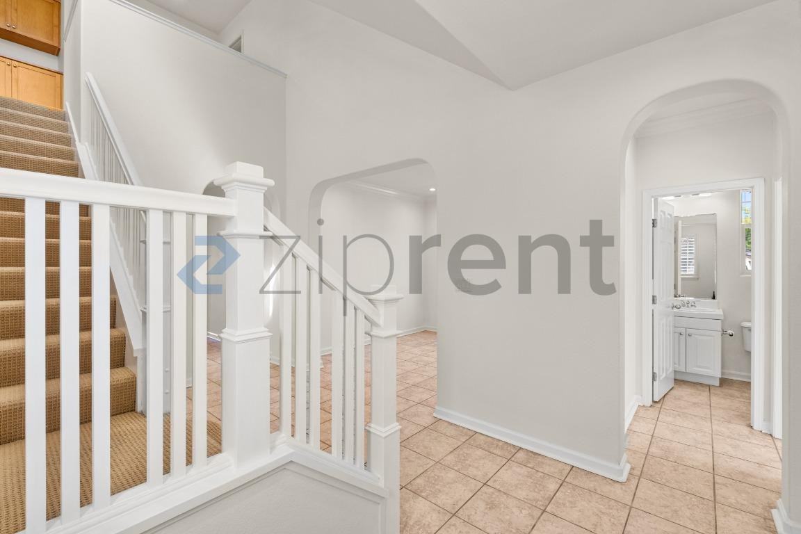 4277 Bromley Ct - Photo 6 of 41