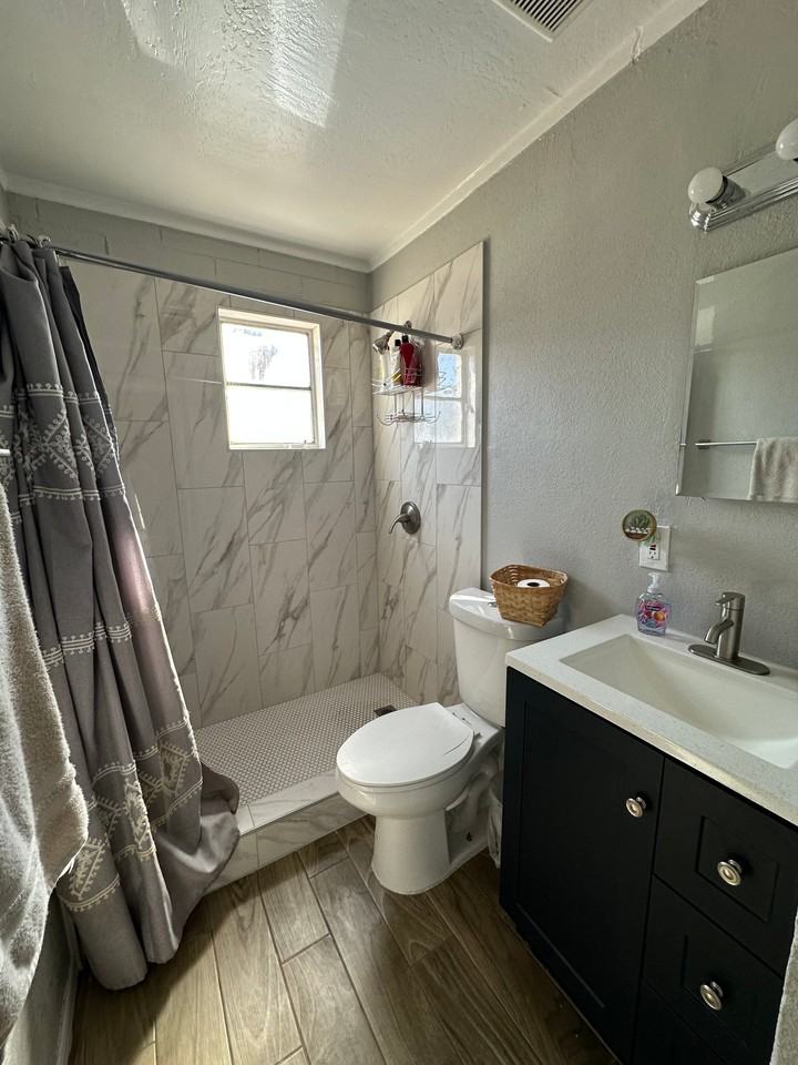 2938 W Coronado Rd #2 - Photo 7 of 7