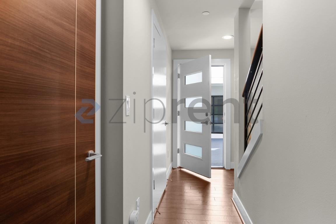 16929 Ne 82nd St #3 - Photo 2 of 21