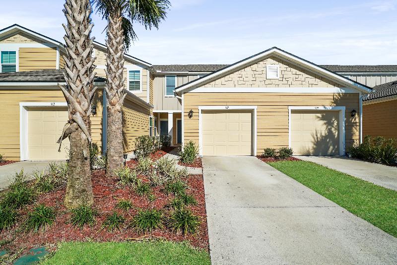 727 Servia Dr - Photo 2 of 23