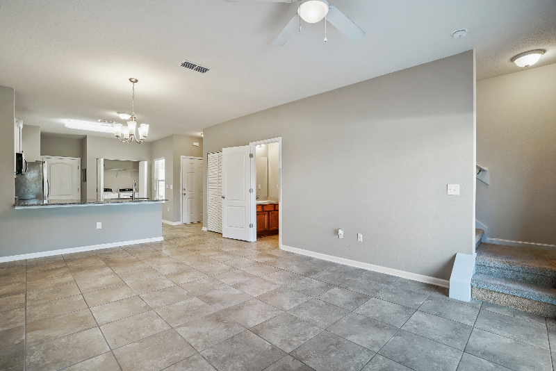 727 Servia Dr - Photo 5 of 23