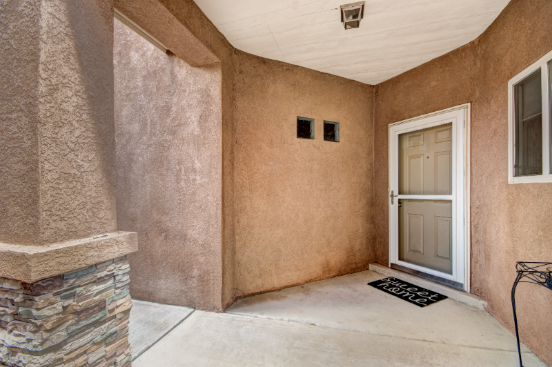 1316 Bernardo Ct Ne - Photo 3 of 32