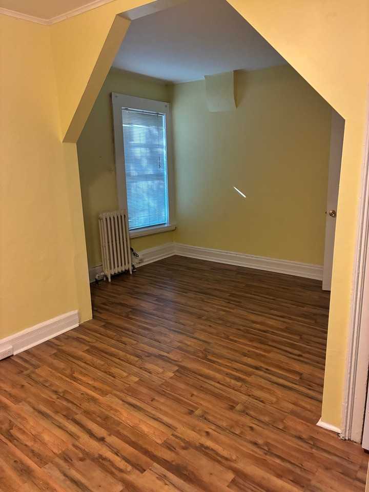103 Grand St #1 - Photo 5 of 11