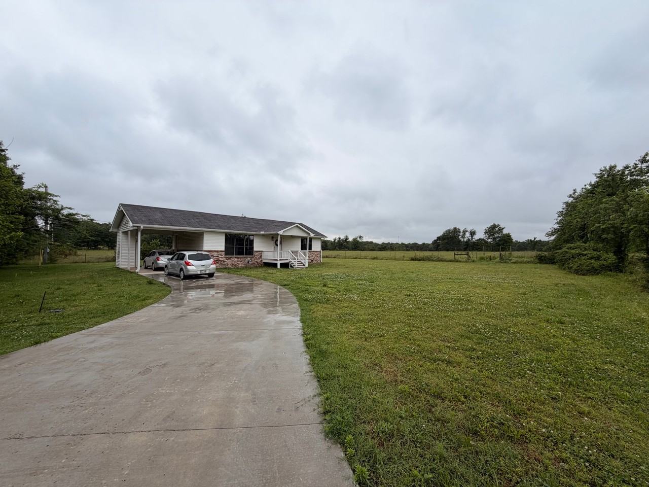 18613 E Shepherd Rd - Photo 2 of 20