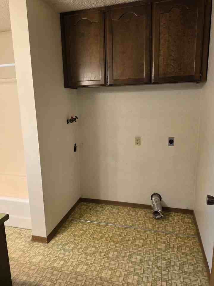 313 Nevada Ave #4 - Photo 5 of 11