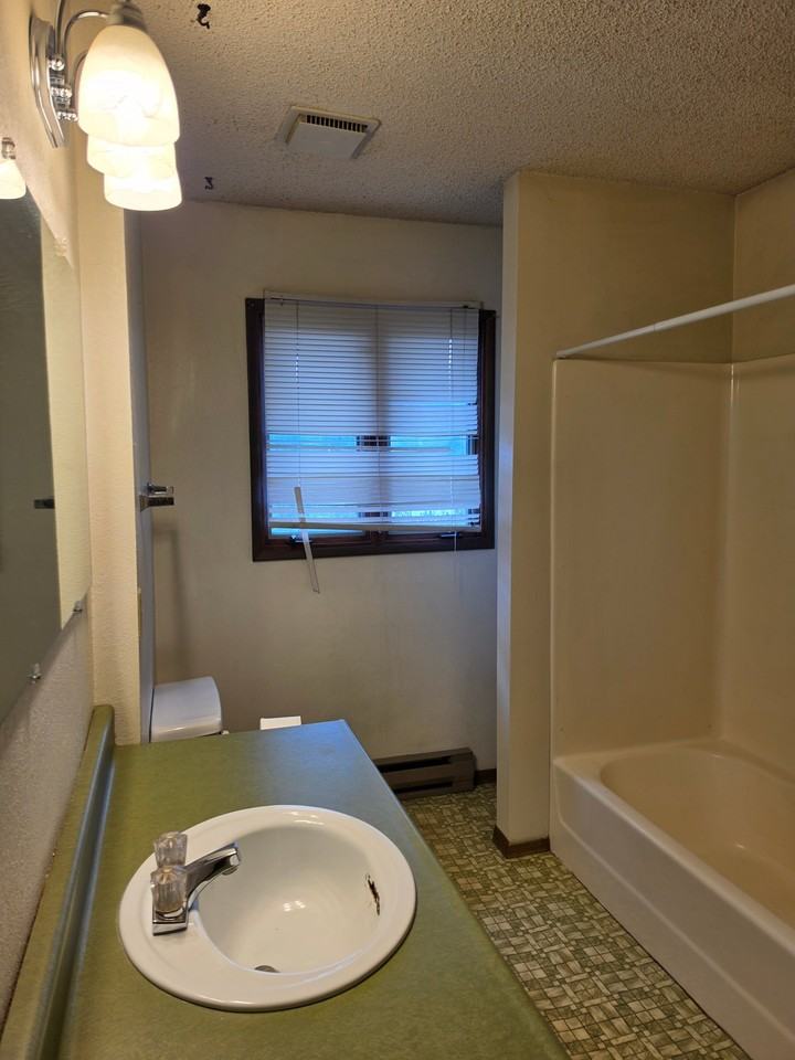 313 Nevada Ave #4 - Photo 6 of 11