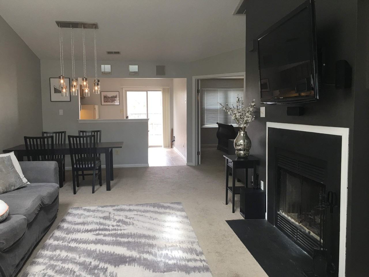 325 Brisa Dr - Photo 3 of 8