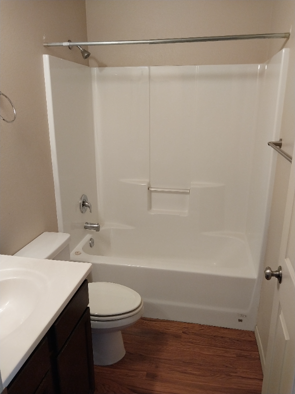 209 4th St Sw #C - Photo 6 of 9