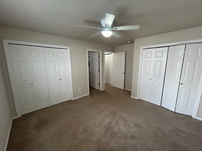 1707 Dora Dr N - Photo 3 of 14