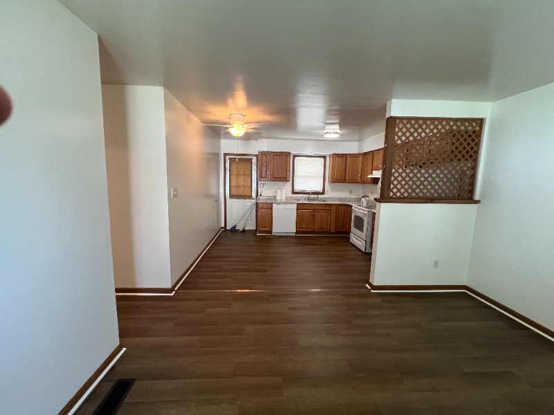 210 N Fourth St #B - Photo 2 of 12