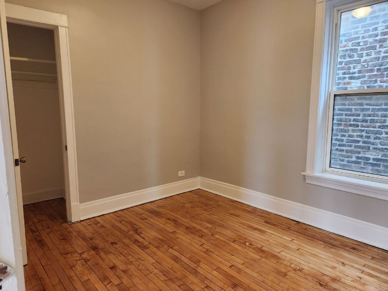 5111 W Ferdinand St #2C - Photo 5 of 8