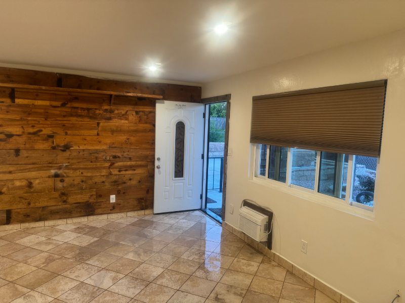 713 E Elder St #1 - Photo 7 of 11