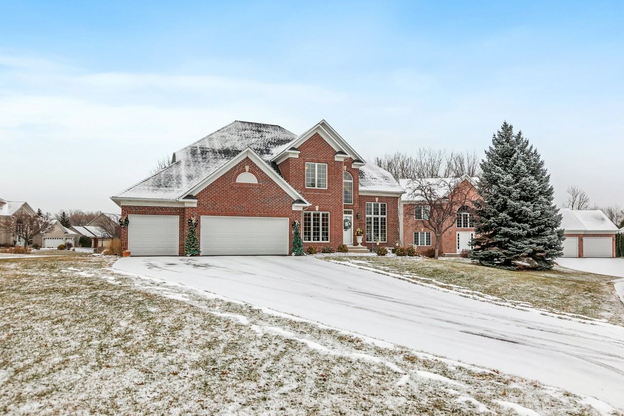 8633 Carriage Hill Ct