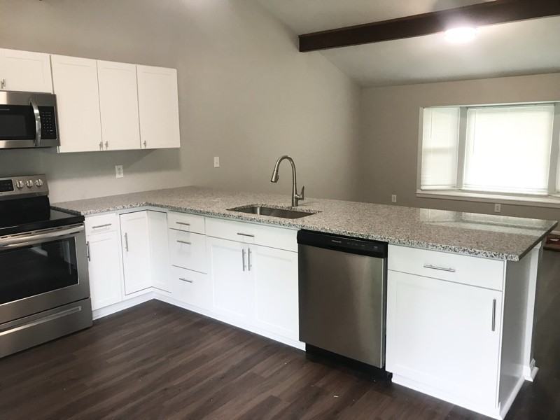 523 Jutlew Rd - Photo 2 of 13