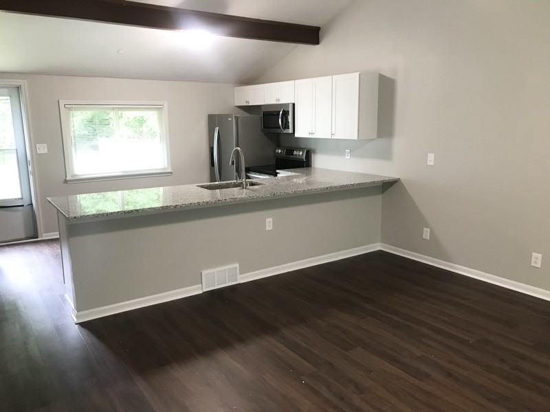 523 Jutlew Rd - Photo 3 of 13