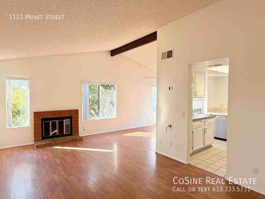 1113 Privet St - Photo 2 of 21
