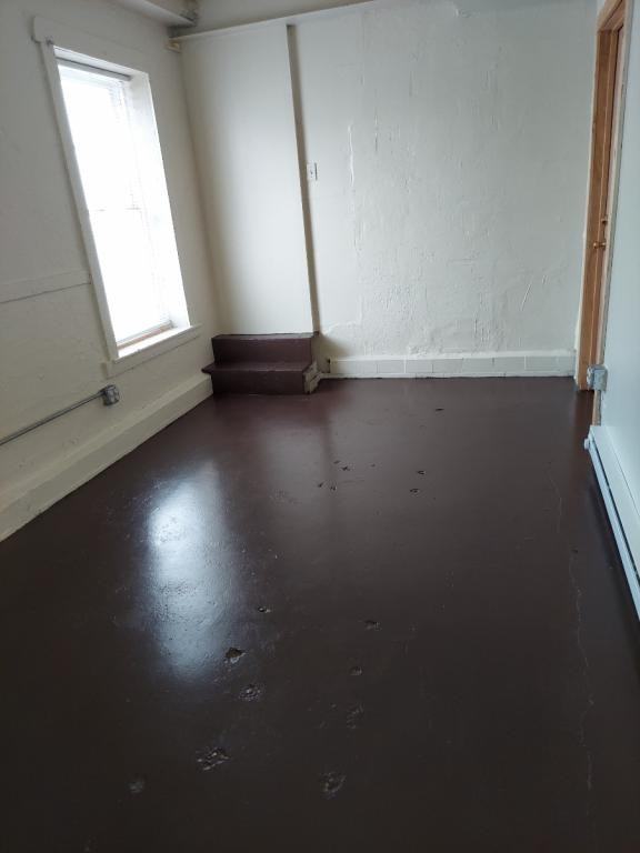 403 S Van Buren Ave - Photo 3 of 5