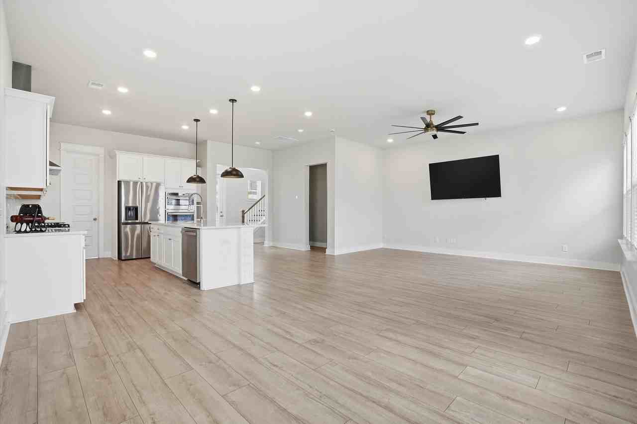 392 Parish Farms Dr - Photo 7 of 20